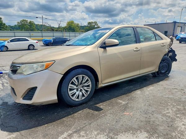 2012 TOYOTA CAMRY
