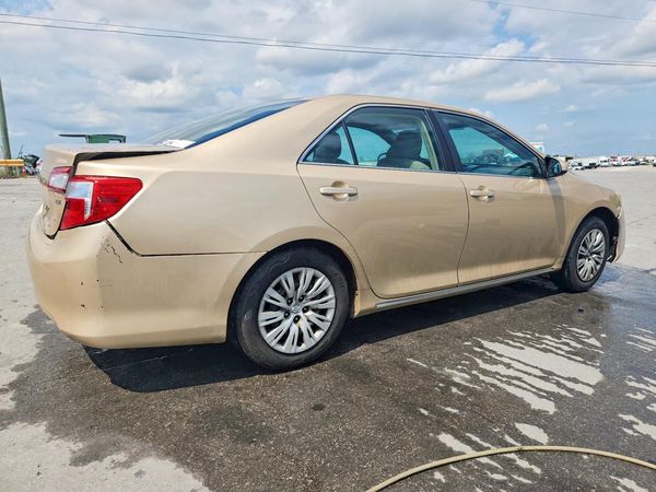 2012 TOYOTA CAMRY
