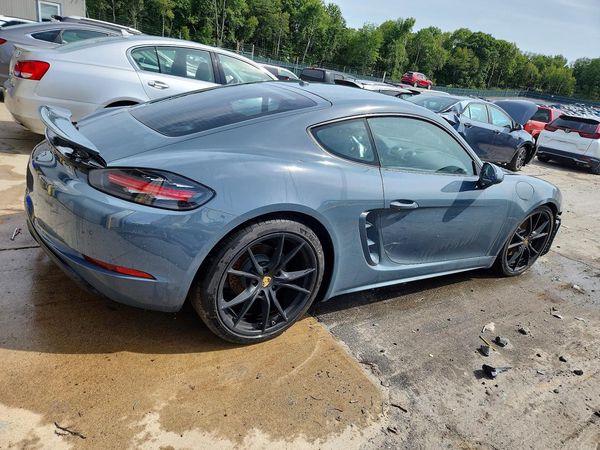 2017 PORSCHE CAYMAN
