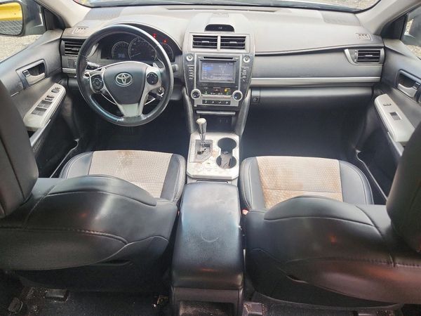 2014 TOYOTA CAMRY