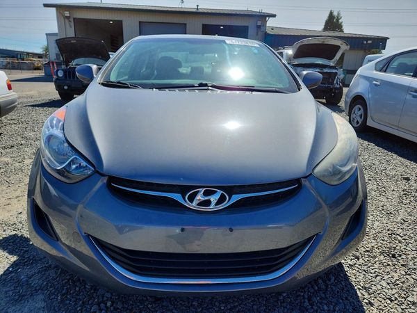 2013 HYUNDAI ELANTRA