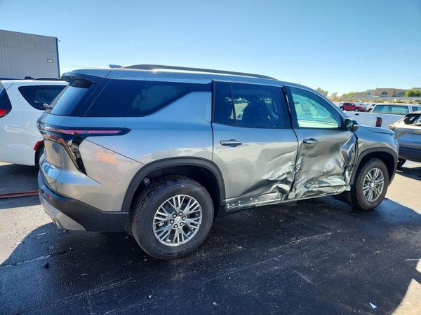 2027 CHEVROLET TRAVERSE LT