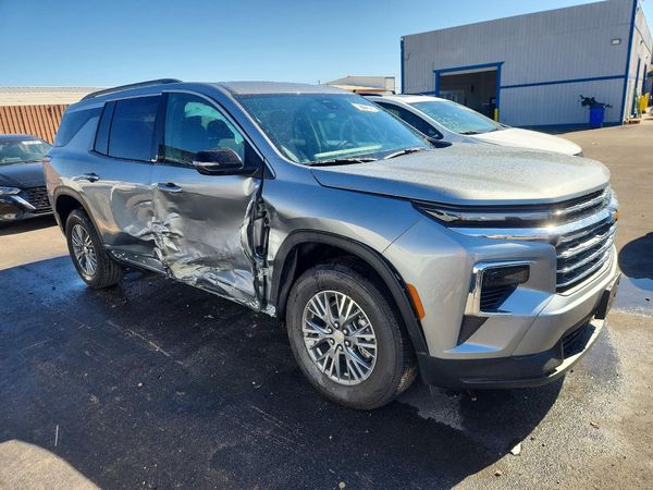 2027 CHEVROLET TRAVERSE LT