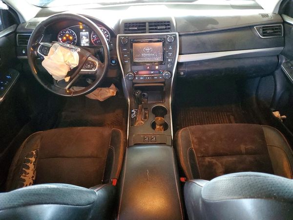 2016 TOYOTA CAMRY