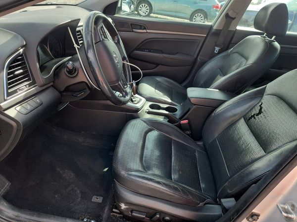 2017 HYUNDAI ELANTRA — DENT
