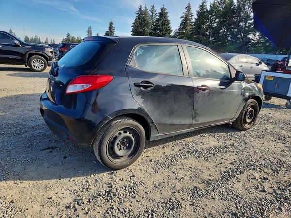 2013 MAZDA MAZDA2