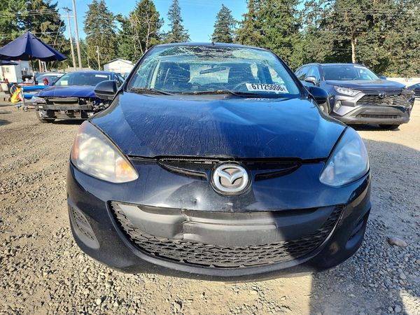 2013 MAZDA MAZDA2