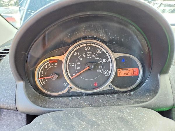2013 MAZDA MAZDA2