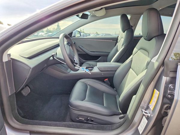 2026 TESLA MODEL 3 — DENT