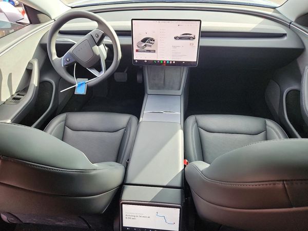 2026 TESLA MODEL 3 — CKPT