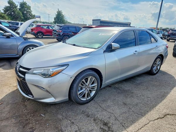 2015 TOYOTA CAMRY