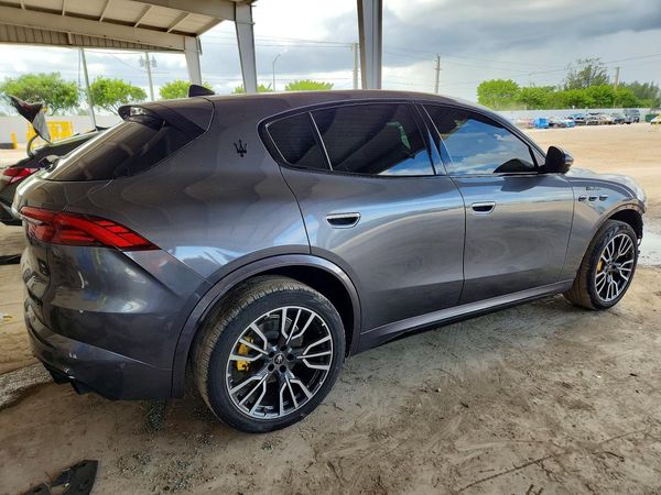 2023 MASERATI GRECALE