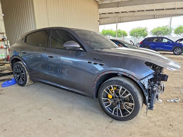 2023 MASERATI GRECALE