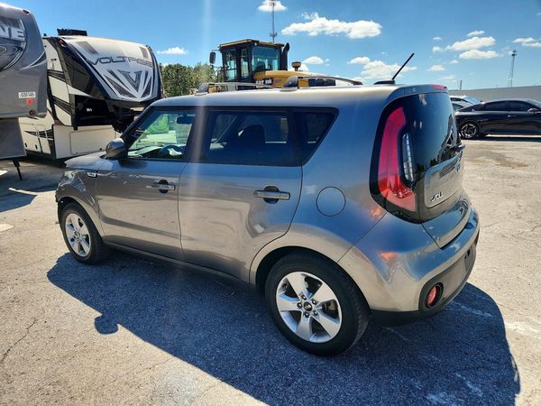 2017 KIA SOUL Base