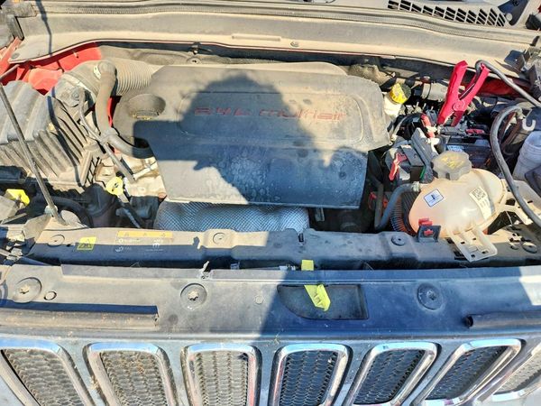 2015 JEEP RENEGADE — Engine bay