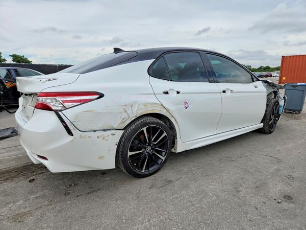 2020 TOYOTA CAMRY XSE