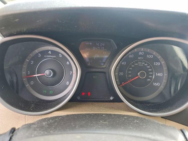 2013 HYUNDAI ELANTRA