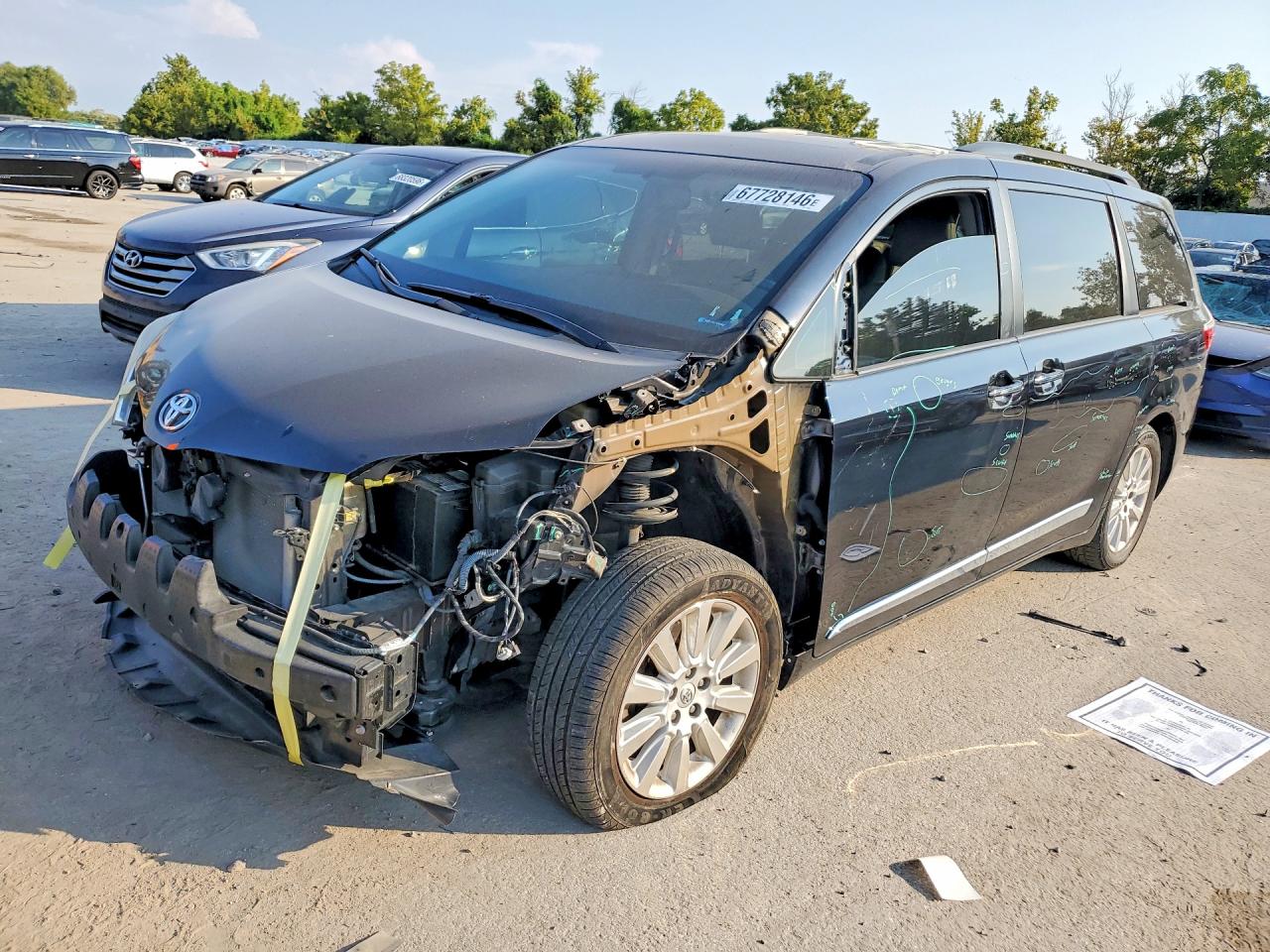 2016 TOYOTA SIENNA