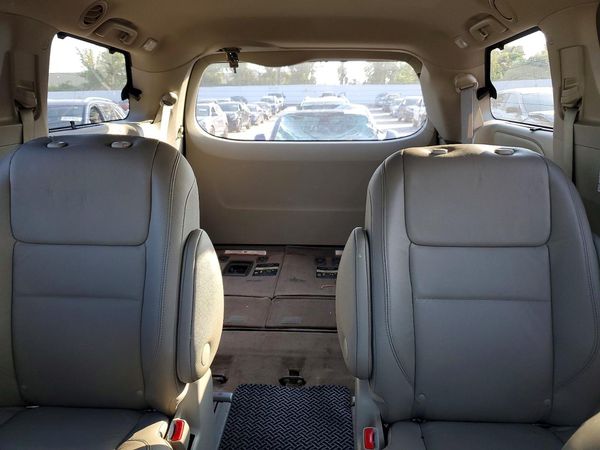 2016 TOYOTA SIENNA