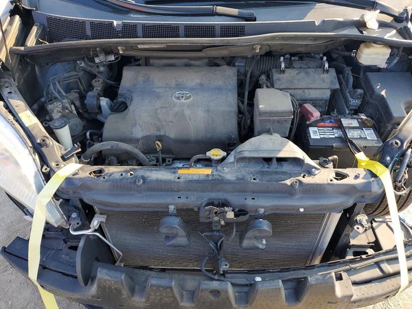 2016 TOYOTA SIENNA