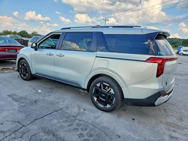 2025 KIA CARNIVAL