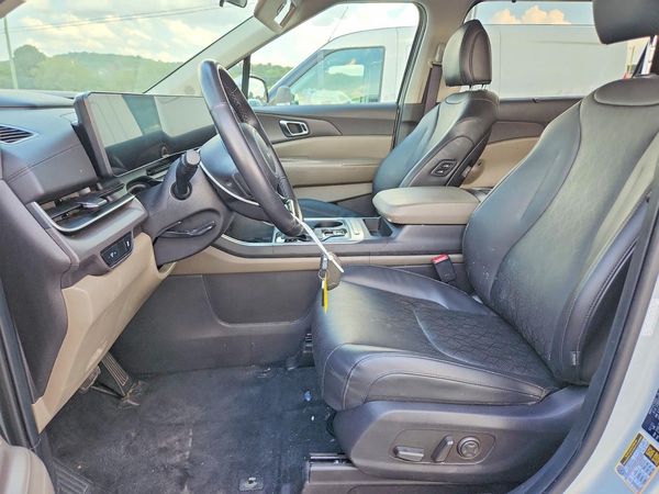 2025 KIA CARNIVAL