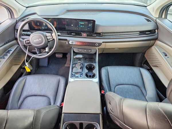2025 KIA CARNIVAL
