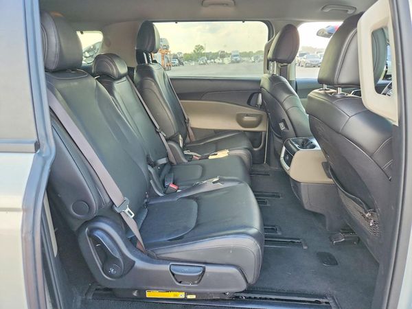 2025 KIA CARNIVAL