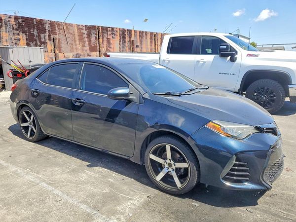 2017 TOYOTA COROLLA