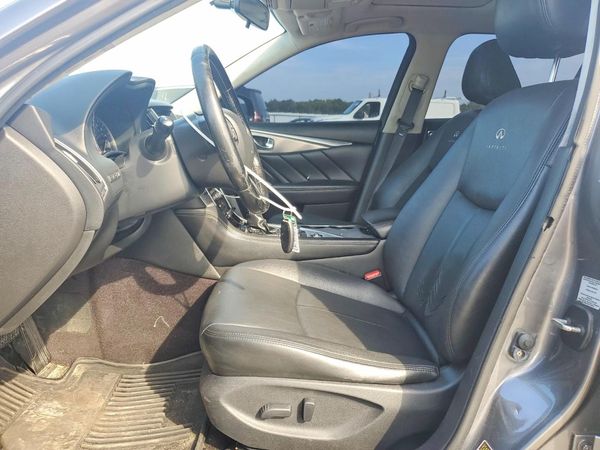 2014 INFINITI Q50 — DENT