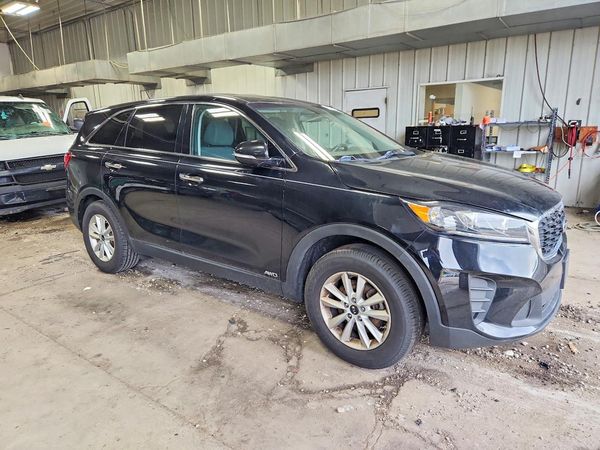 2020 KIA SORENTO L, LX, S — Passenger 3/4