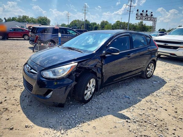 2013 HYUNDAI ACCENT GLS Premium/ SE