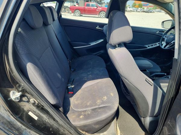 2013 HYUNDAI ACCENT GLS Premium/ SE