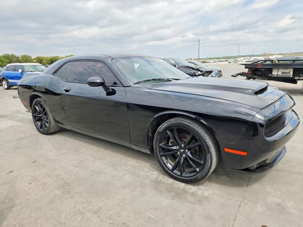2018 DODGE CHALLENGER SXT