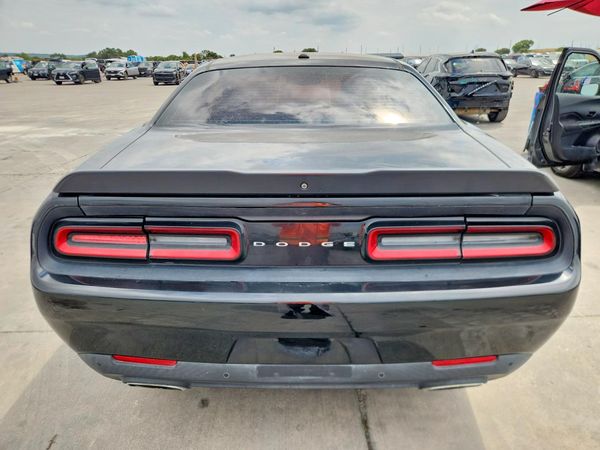 2018 DODGE CHALLENGER SXT