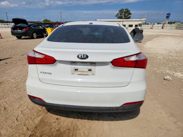2016 KIA FORTE GL (Middle-Low Grade)