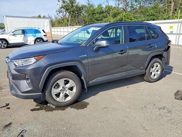 2020 TOYOTA RAV4 — DSFA — Front 3/4