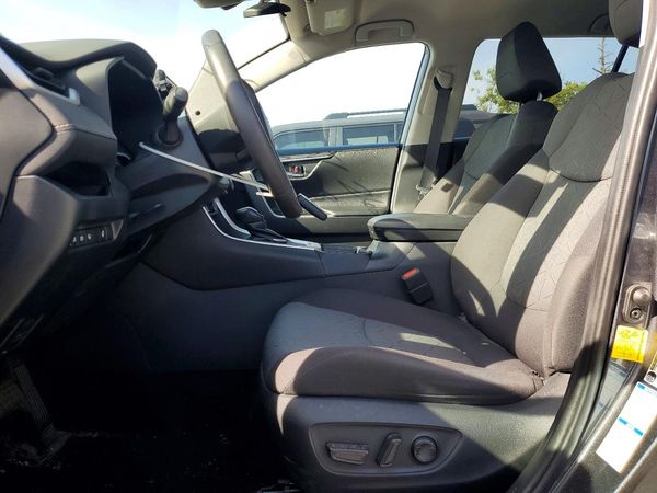 2020 TOYOTA RAV4 XLE HV — DENT