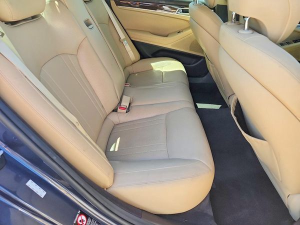 2017 GENESIS G80