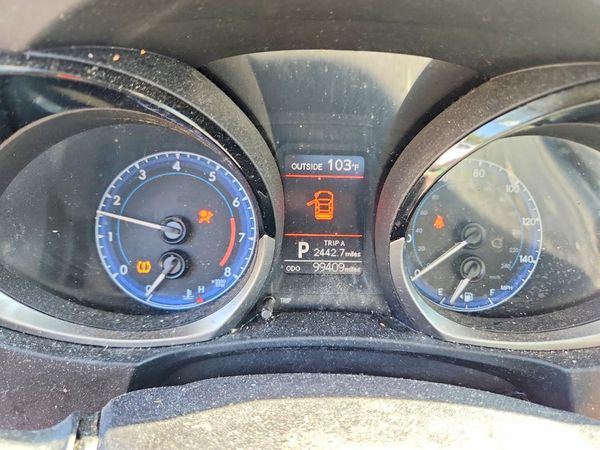 2016 TOYOTA COROLLA