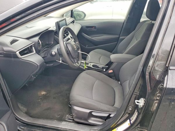 2022 TOYOTA COROLLA LE — DENT