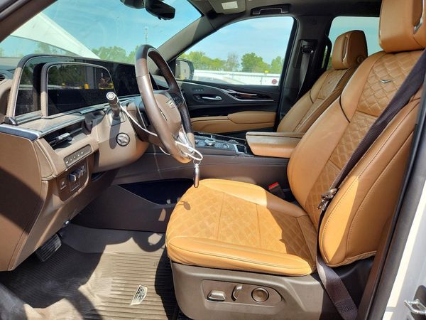 2023 CADILLAC ESCALADE