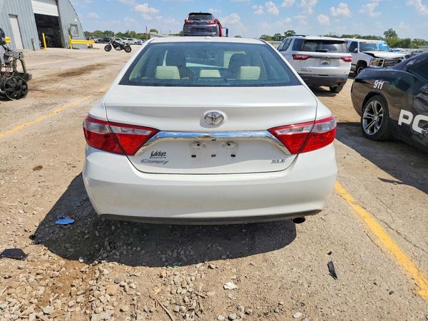 2017 TOYOTA CAMRY