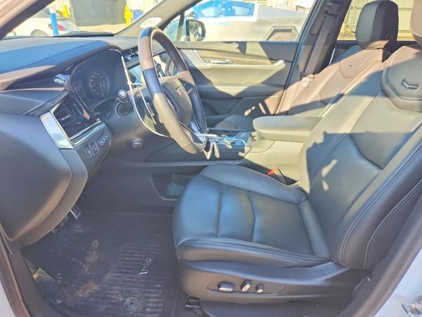 2025 CADILLAC XT6 Sport