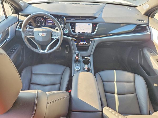 2025 CADILLAC XT6 Sport