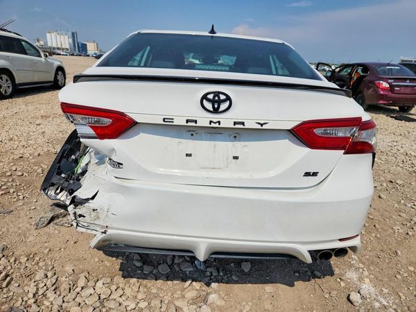 2019 TOYOTA CAMRY