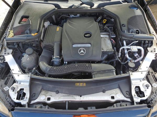 2018 MERCEDES-BENZ E-CLASS E300-4M — Engine bay
