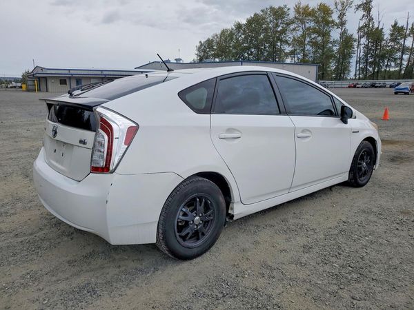 2013 TOYOTA PRIUS