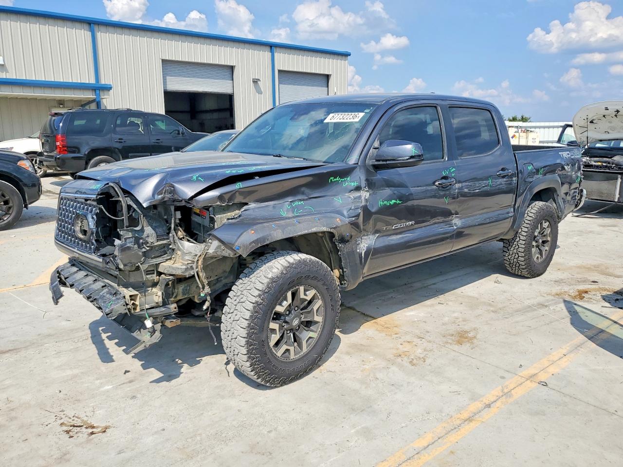 2018 TOYOTA TACOMA