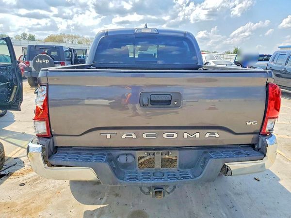 2018 TOYOTA TACOMA